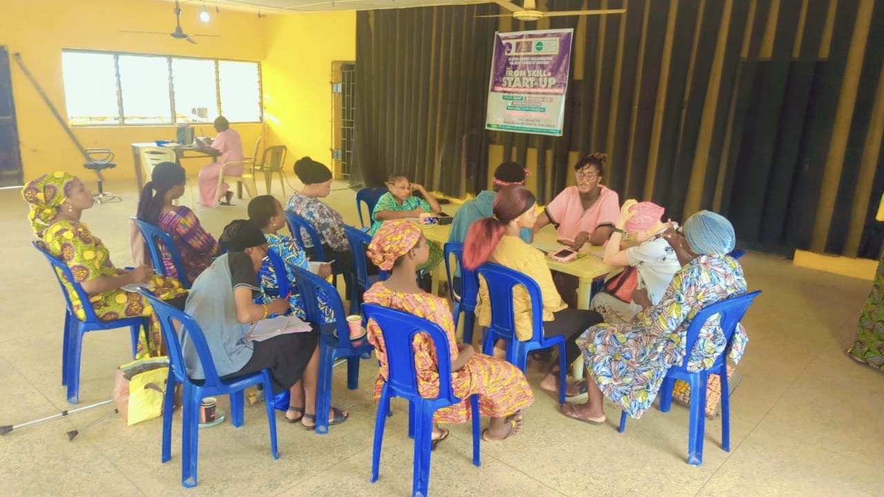 Participants and Facilitators in session 